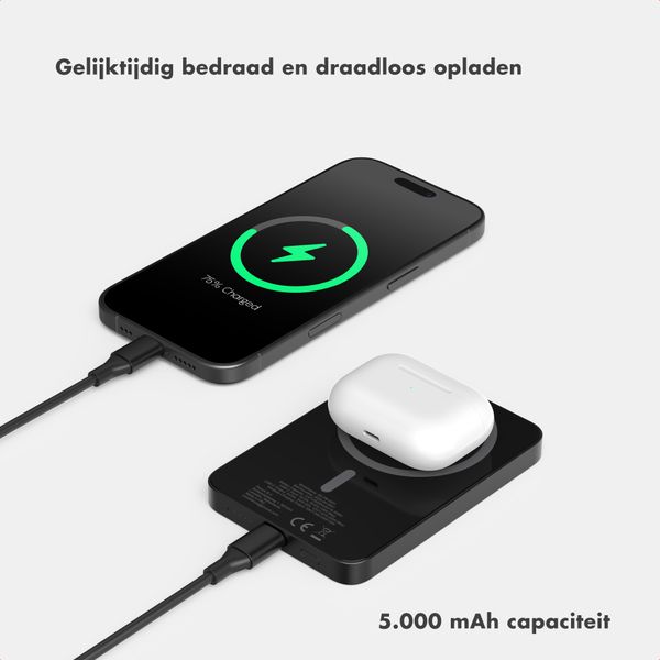 Selencia Vivid Powerbank 5.000 mAh - Draadloze Powerbank - Geschikt voor MagSafe en Qi - Black / Happy Dots Burgundy