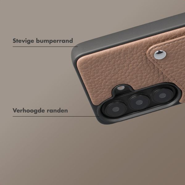 Selencia Riva Backcover met Pashouder Samsung Galaxy S26 Plus - Mocha Brown