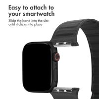 Accezz Magnetic genuine leather band Apple Watch | 44/45/46/49 mm - Black