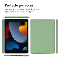 Accezz Liquid Silicone Backcover Apple iPad 9 (2021) 10.2 inch / iPad 8 (2020) 10.2 inch / iPad 7 (2019) 10.2 inch - Lichtgroen