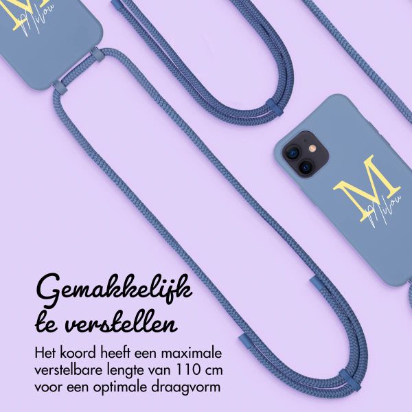 Gepersonaliseerd Color Backcover MagSafe met afneembaar koord en letter  iPhone 12 Pro - Ash Blue