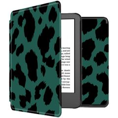 imoshion Design Slim Hard Case Bookcase Amazon Kindle (2024) / Amazon Kindle (2022) 11th gen - Green Leopard