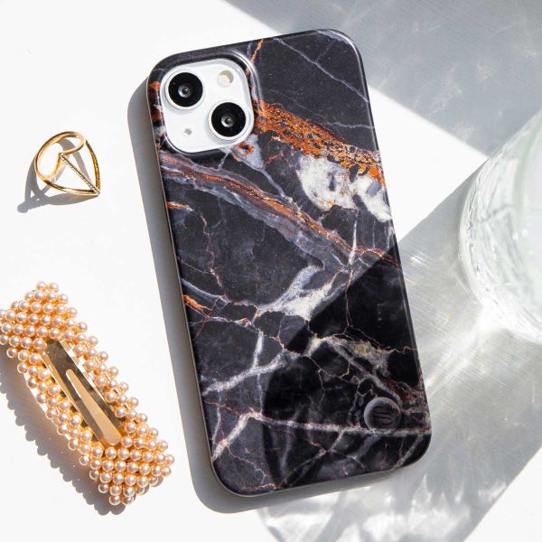 Selencia Aurora Fashion Backcover iPhone 15 Pro - Duurzaam hoesje - 100% gerecycled - Zwart Marmer