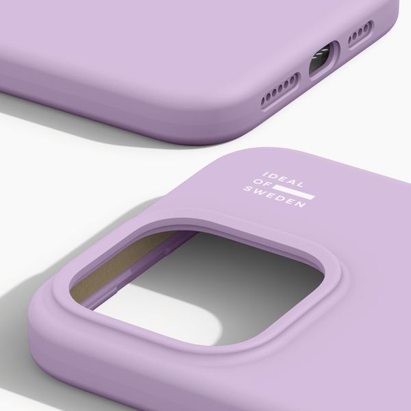 iDeal of Sweden Silicone Case met MagSafe Apple iPhone 15 Pro Max - Lavender Milk