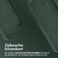 Accezz MagSafe Leather Backcover Apple iPhone 12 (Pro) - Cedar Green