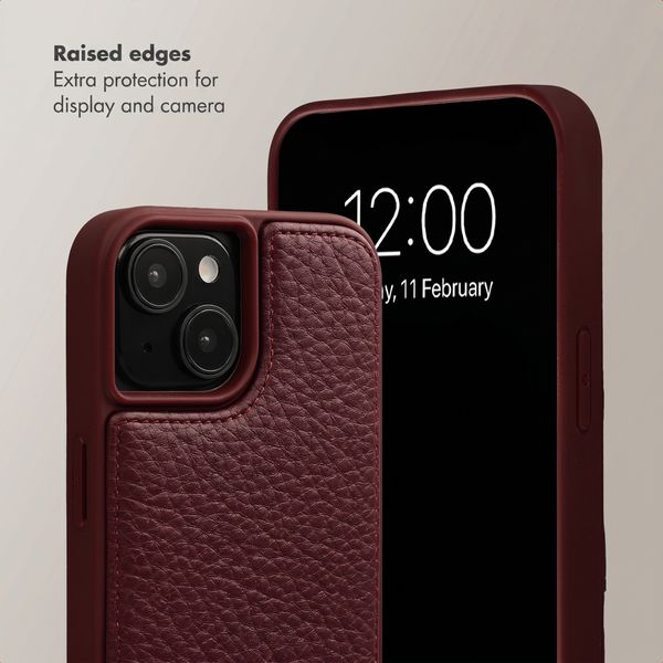 Selencia Nova Phone Case with Cord and Card Holder Apple iPhone 15 - Bold Burgundy