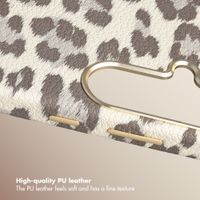 Selencia Sabi Back Cover Panther Print with MagSafe Samsung Galaxy S26 - Soft Ivory