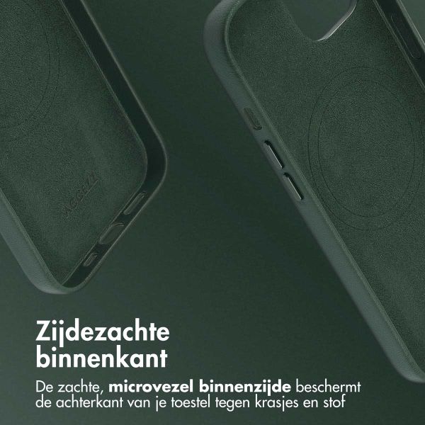 Accezz MagSafe Leather Backcover Apple iPhone 13 - Cedar Green