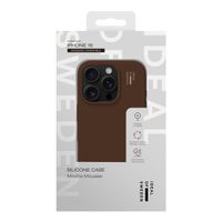 iDeal of Sweden Silicone Case met MagSafe Apple iPhone 16 - Mocha Mousse