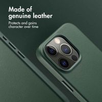 Accezz Leather Back Cover with MagSafe Apple iPhone 15 Pro - Cedar Green