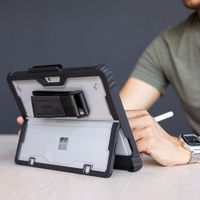 Accezz Rugged case met stand Microsoft Surface Pro 9 / Pro 10 / Pro 11 - Zwart