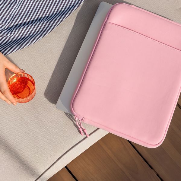 imoshion Laptophoes met opbergvak 15-16 inch - Laptopsleeve - Candy Pink