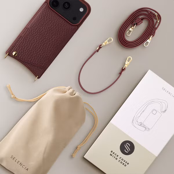 Selencia Nova Telefoonhoes met Koord en Pashouder Apple iPhone 18 Pro / 17 Pro - Bold Burgundy