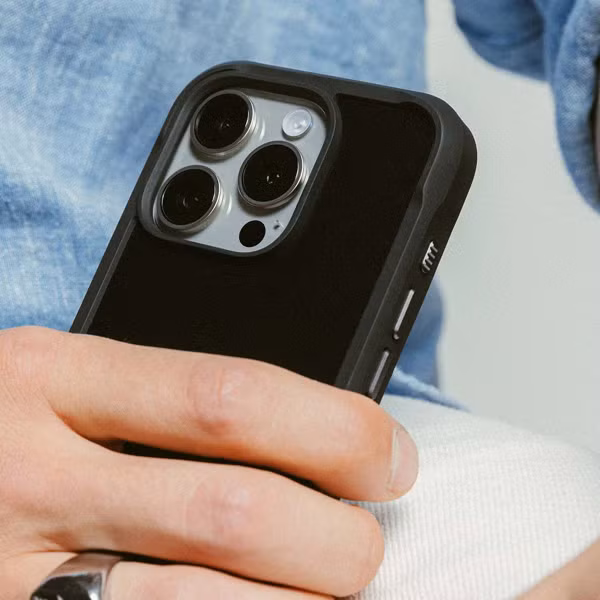 Nomad Rugged Case Apple iPhone 16 Pro - Zwart