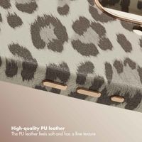 Selencia Sabi Back Cover Panther Print with MagSafe Apple iPhone 17 - Soft Ivory