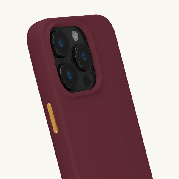 Selencia Rivièra MagSafe Backcover met afneembare haakjes voor de Apple iPhone 15 Pro - Bold Burgundy + Sorbet Pop Polskoord - Pink