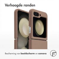 Accezz Liquid Silicone Backcover met MagSafe Samsung Galaxy Z Flip 5 - Lichtbruin