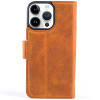 Wachikopa Magic Bookcase 2-in-1 iPhone 14 Pro - Camel