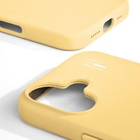 iDeal of Sweden Silicone Case met MagSafe Apple iPhone 17 - Soft Lemon