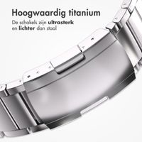 Accezz Mat Titanium bandje Apple Watch Series 1 t/m 9 / SE (38/40/41 mm) | Series 10 / 11 (42 mm) - Zilver