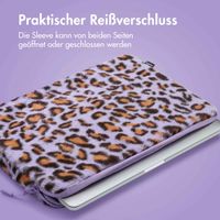 imoshion Fluffy Laptop hoes 15-16 inch - Laptopsleeve - Leopard Lilac