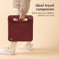 imoshion Kids-Proof Back Cover with Handle Apple iPad 9 (2021) 10.2 inch / iPad 8 (2020) 10.2 inch / iPad 7 (2019) 10.2 inch - Velvet Plum