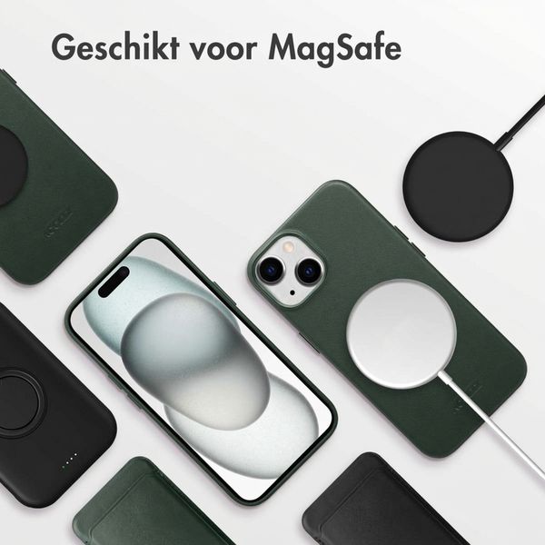 Accezz MagSafe Leather Backcover Apple iPhone 15 - Cedar Green