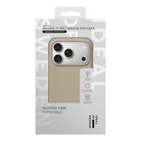 iDeal of Sweden Silicone Case met MagSafe Apple iPhone 18 Pro Max / 17 Pro Max - Perfect Beige