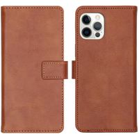 imoshion Luxe Bookcase Apple iPhone 12 (Pro) - Bruin