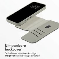 Accezz Leather Bookcase 2-in-1 met MagSafe Apple iPhone 18 Pro Max / 17 Pro Max - Light Grey