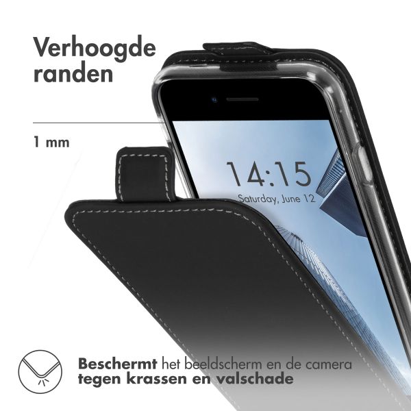 Accezz Flipcase Apple iPhone SE (2022 / 2020) / 8 / 7 - Zwart