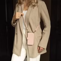 Selencia Riva Bookcase met MagSafe en Koord Apple iPhone 16 - Old Pink