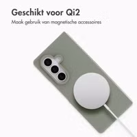 Accezz Liquid Silicone Backcover met MagSafe Samsung Galaxy Z Fold 8 Ultra - Cooper Green