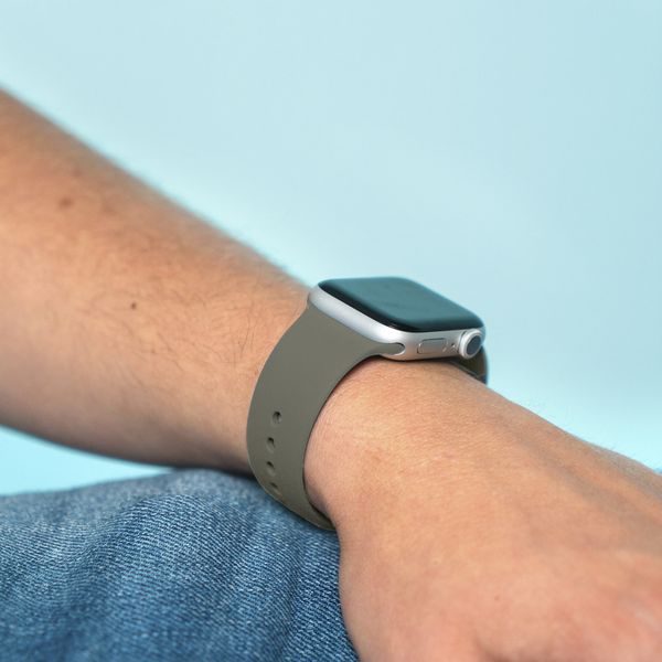 imoshion Siliconen bandje Fitbit Versa 4 / 3 / Sense (2) - Donkergrijs