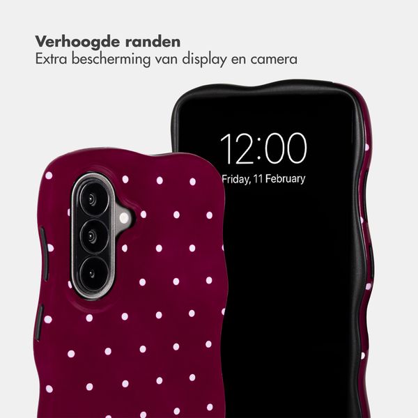 Selencia Vivid Wavy Backcover met MagSafe Samsung Galaxy A57 (5G) - Happy Dots Burgundy
