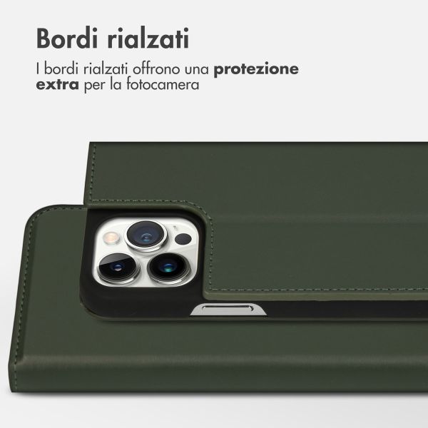 Accezz Premium Leather Slim Bookcase Apple iPhone 13 Pro Max - Groen
