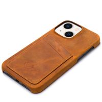 Wachikopa Full Wrap C.C. Backcover met 2 pashouders iPhone 13 - Camel