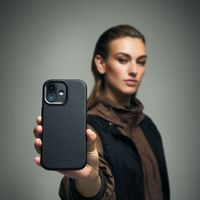 Decoded Leather Backcover MagSafe Apple iPhone 17 Pro - Zwart
