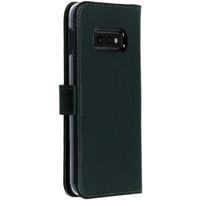 Selencia Echt Lederen Bookcase Samsung Galaxy S10e - Groen