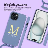 Gepersonaliseerd Color Backcover MagSafe met afneembaar koord en letter  iPhone 15 - Ash Blue