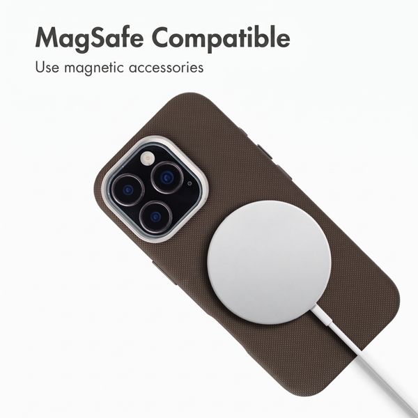 Accezz Mesh Back Cover with MagSafe Apple iPhone 16 Pro - Brown