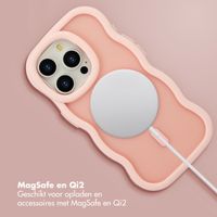 Selencia Wavy Backcover met MagSafe Apple iPhone 15 Pro - Soft Pink