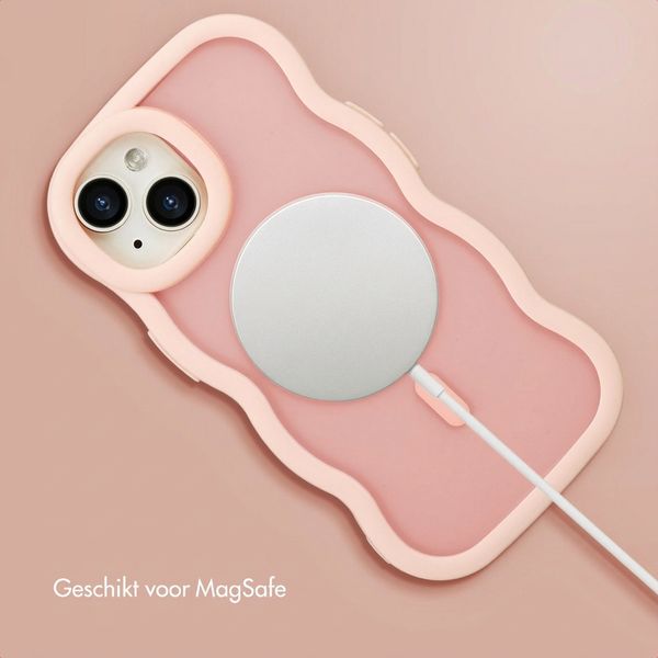 Selencia Wavy Backcover met MagSafe Apple iPhone 15 - Soft Pink