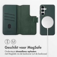 Accezz Leather Bookcase 2-in-1 met MagSafe Samsung Galaxy S25 Plus - Cedar Green