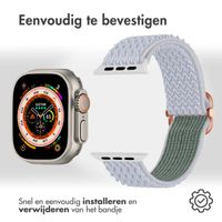 imoshion Elastisch nylon bandje Apple Watch Series 1-10 / SE / Ultra (2) - 42/44/45/46/49 mm - Lichtgrijs