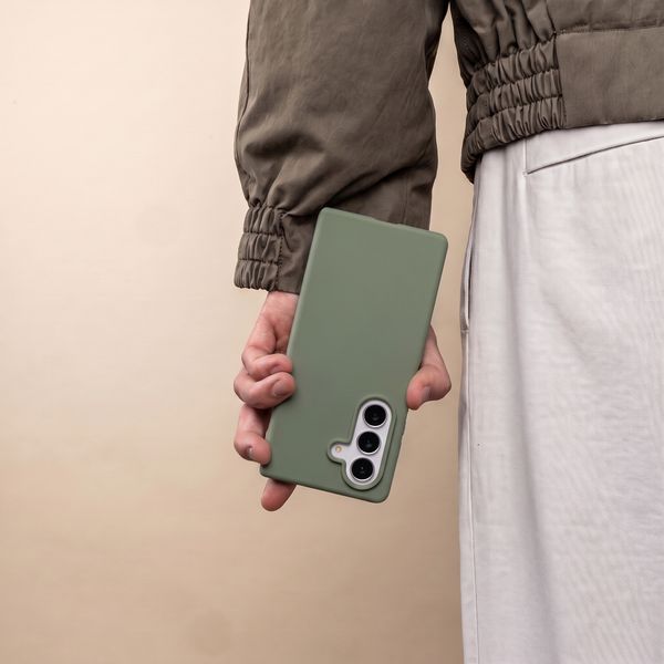 Accezz Liquid Silicone Backcover Samsung Galaxy Z Fold 8 Ultra - Cooper Green