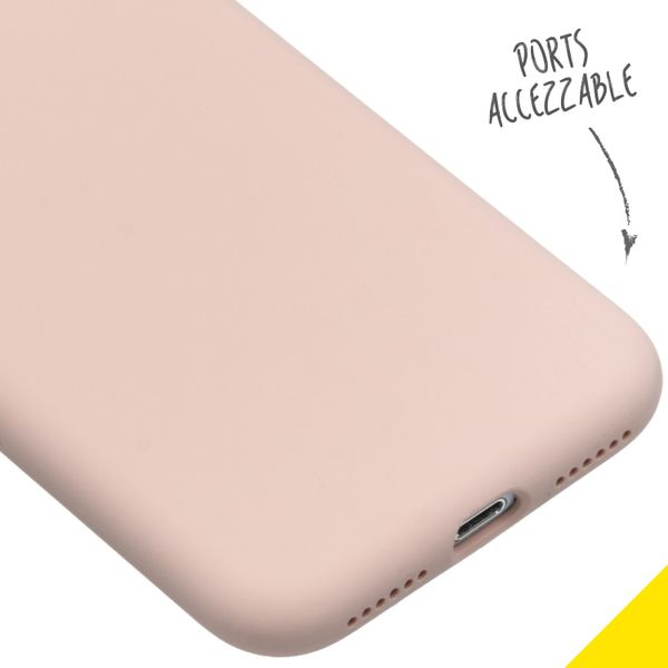 Accezz Liquid Silicone Backcover Apple iPhone SE (2022 / 2020) / 8 / 7 - Roze