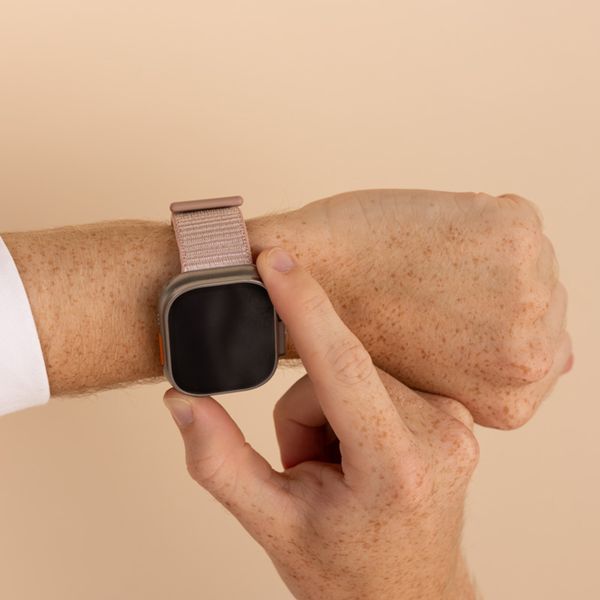 imoshion Nylon Strap Apple Watch | 44/45/46/49 mm - Light Pink