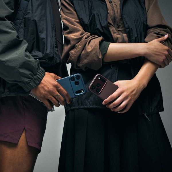 Decoded Leather Backcover MagSafe Apple iPhone 17 Pro - Navy Shadow