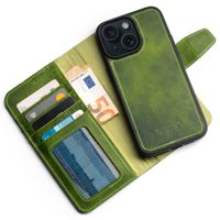 Wachikopa Magic Bookcase 2-in-1 iPhone 15 - Forest Green